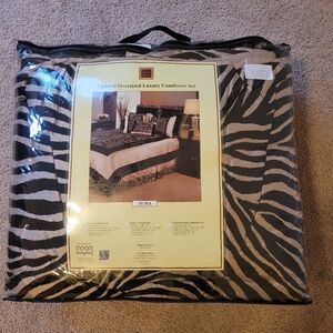 7-pieced Oversized Luzury Comforter Set